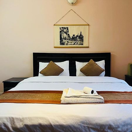 Cloud 9 Garden Hotel Катманду Екстериор снимка