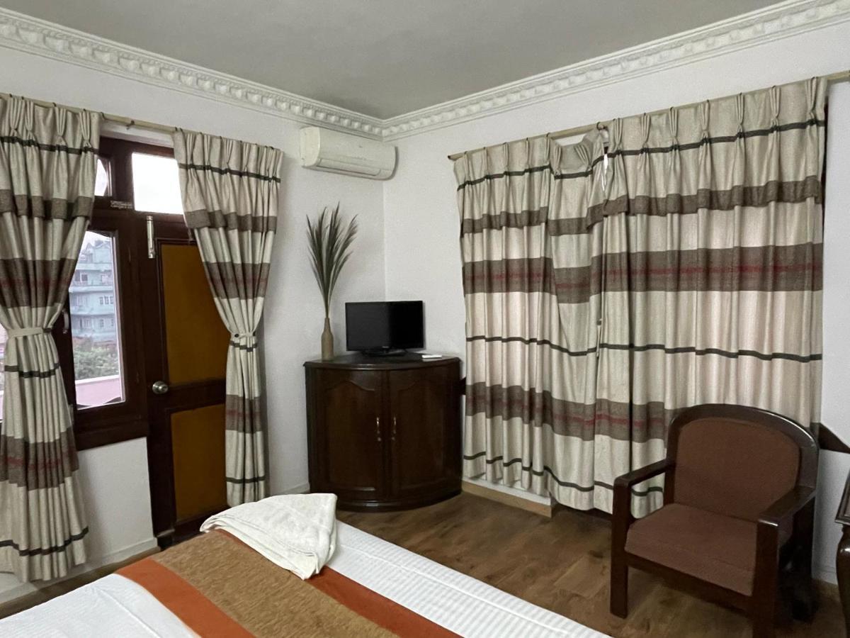 Cloud 9 Garden Hotel Катманду Екстериор снимка
