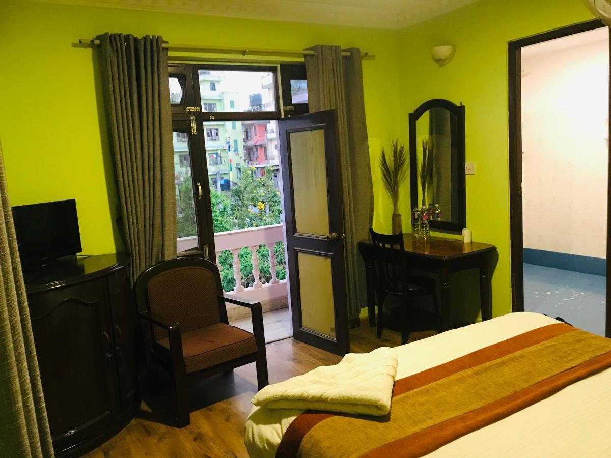 Cloud 9 Garden Hotel Катманду Екстериор снимка