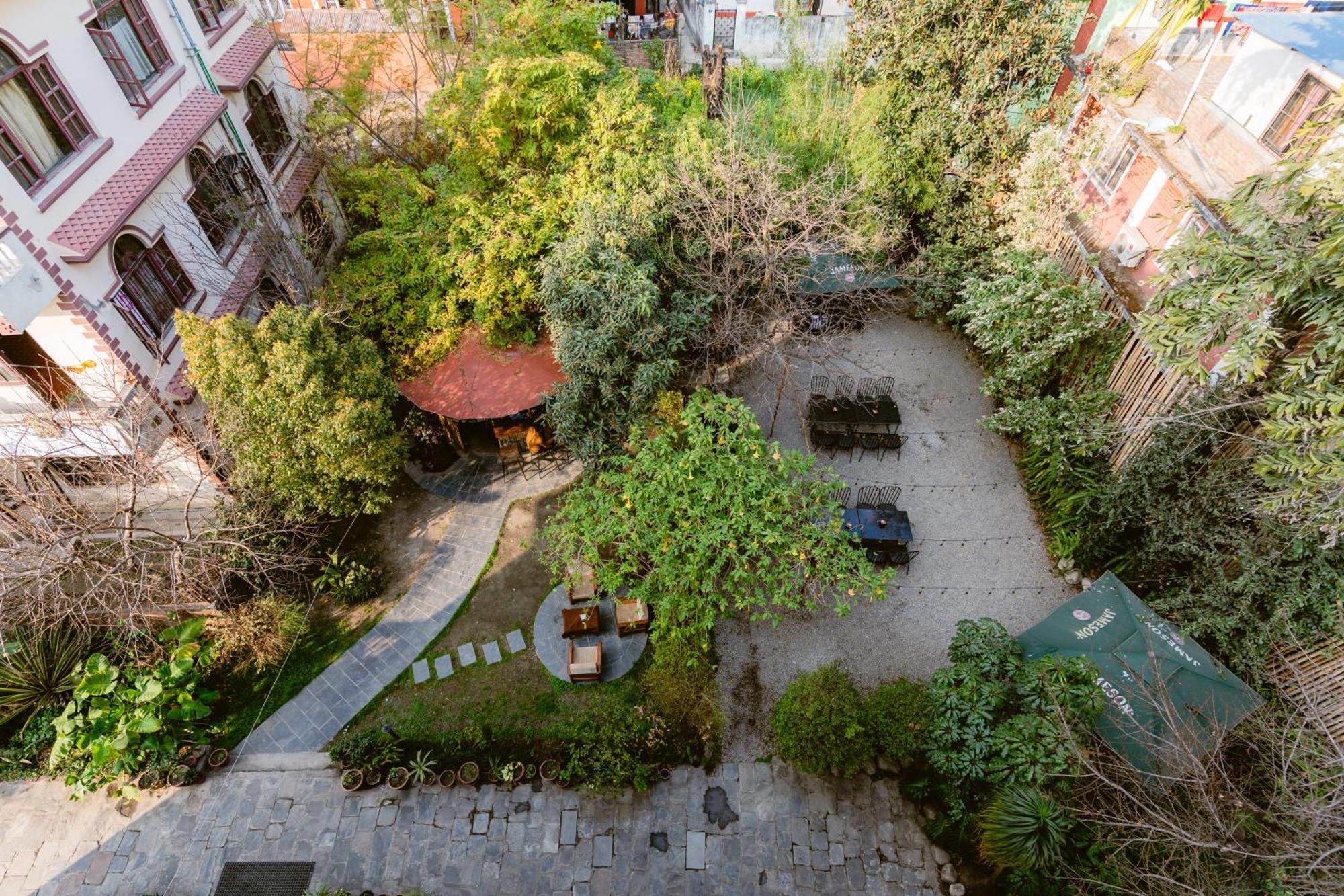 Cloud 9 Garden Hotel Катманду Екстериор снимка
