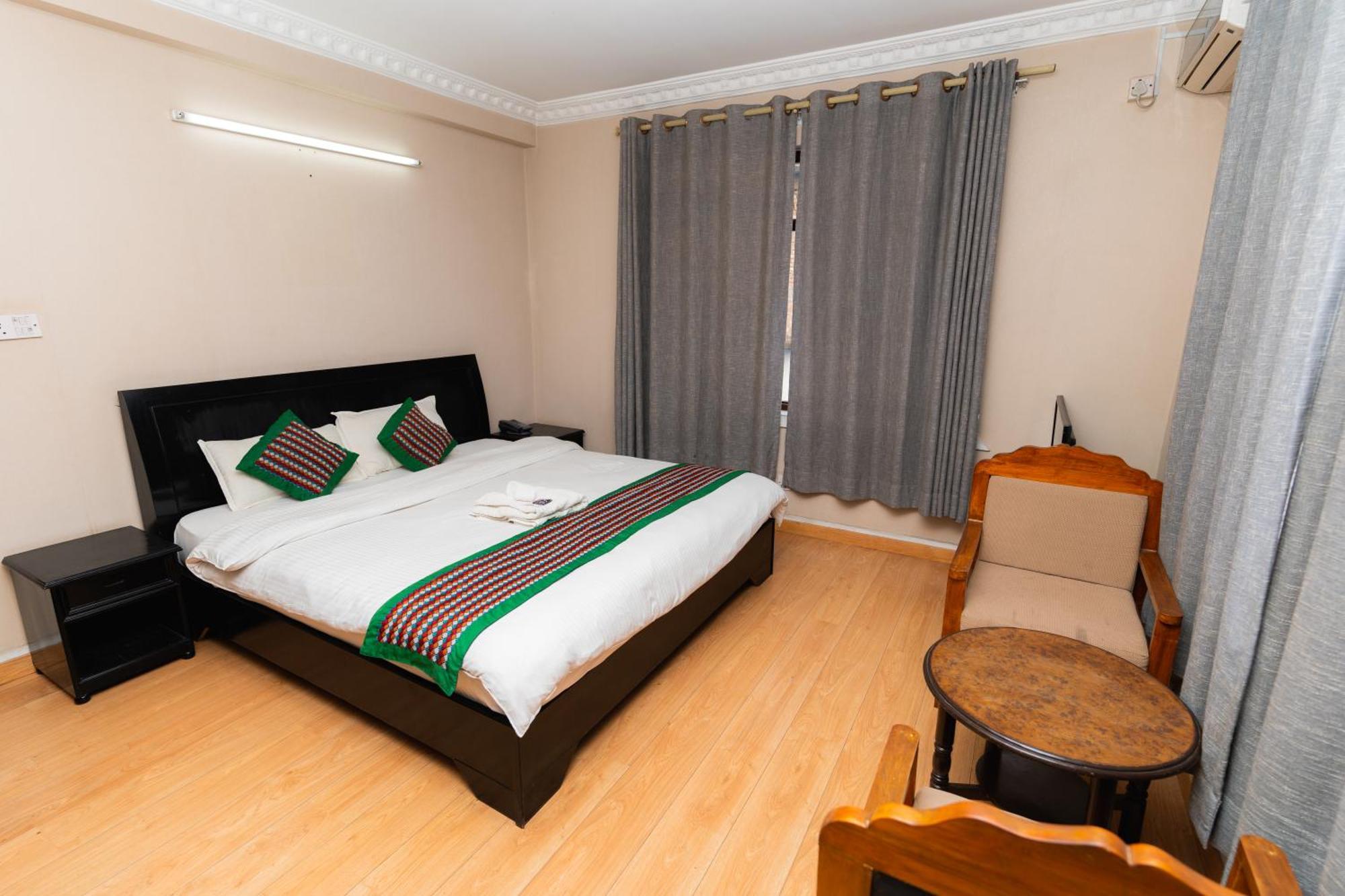 Cloud 9 Garden Hotel Катманду Екстериор снимка